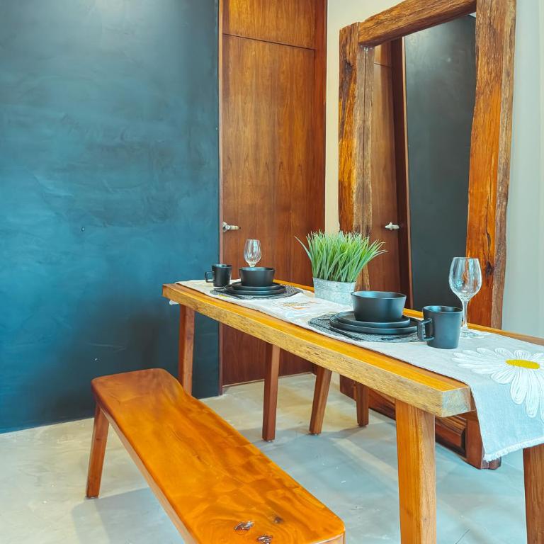 La Linda Luxury Two Story Apartment Huge Terrace Next to the Pool - Two-Bedroom Deluxe Apartment with Garden View - 26