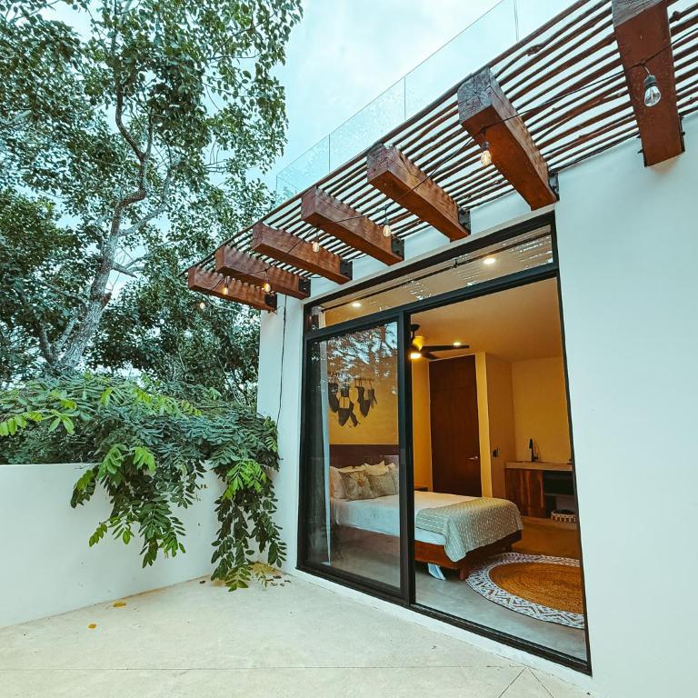 La Linda Luxury Two Story Apartment Huge Terrace Next to the Pool - Two-Bedroom Deluxe Apartment with Garden View - 55
