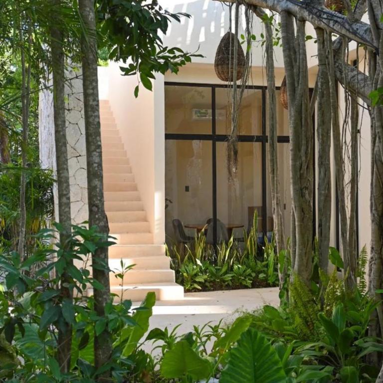 La Linda Luxury Two Story Apartment Huge Terrace Next to the Pool - Two-Bedroom Deluxe Apartment with Garden View - 68