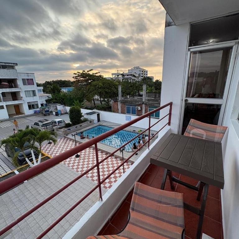 Departamento en Tonsupa - Two-Bedroom Apartment with Balcony - 1