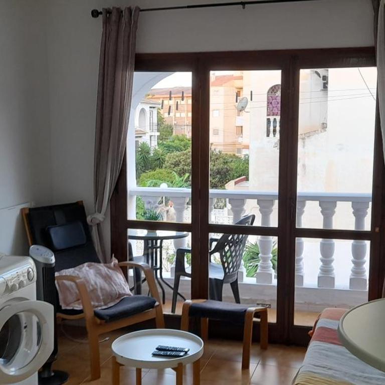 Apartment Los Locos Beach with Balcony and Wi-Fi - One-Bedroom Apartment - 2
