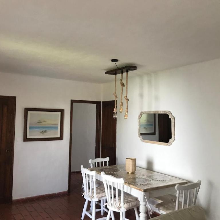 Divino apartamento a metros del mar - Two-Bedroom Apartment - 4