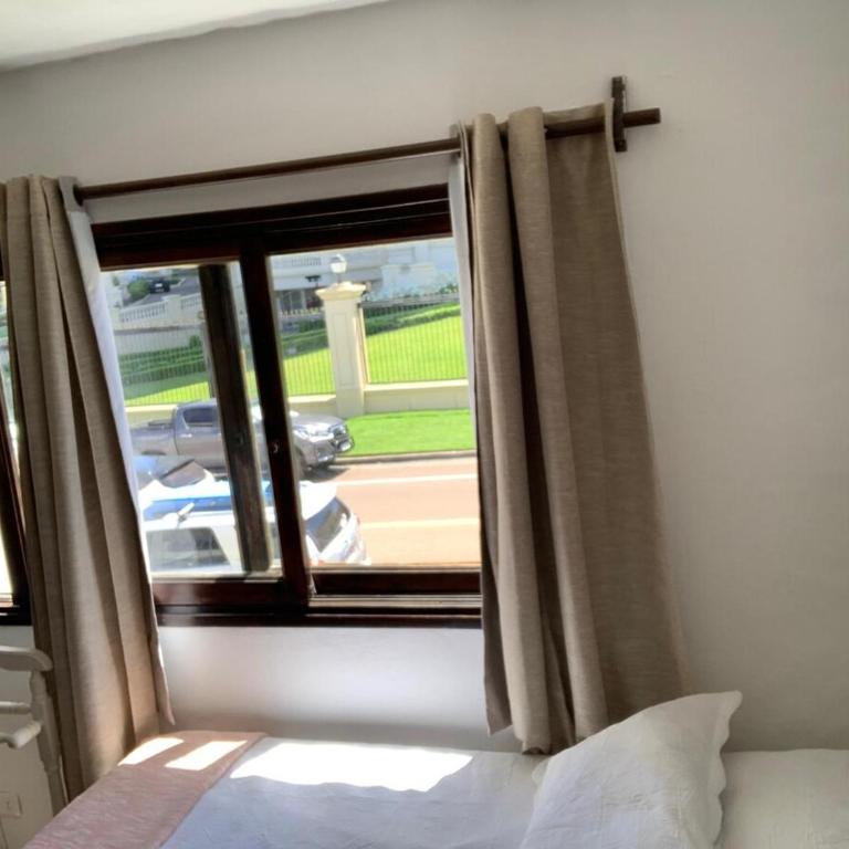 Divino apartamento a metros del mar - Two-Bedroom Apartment - 31