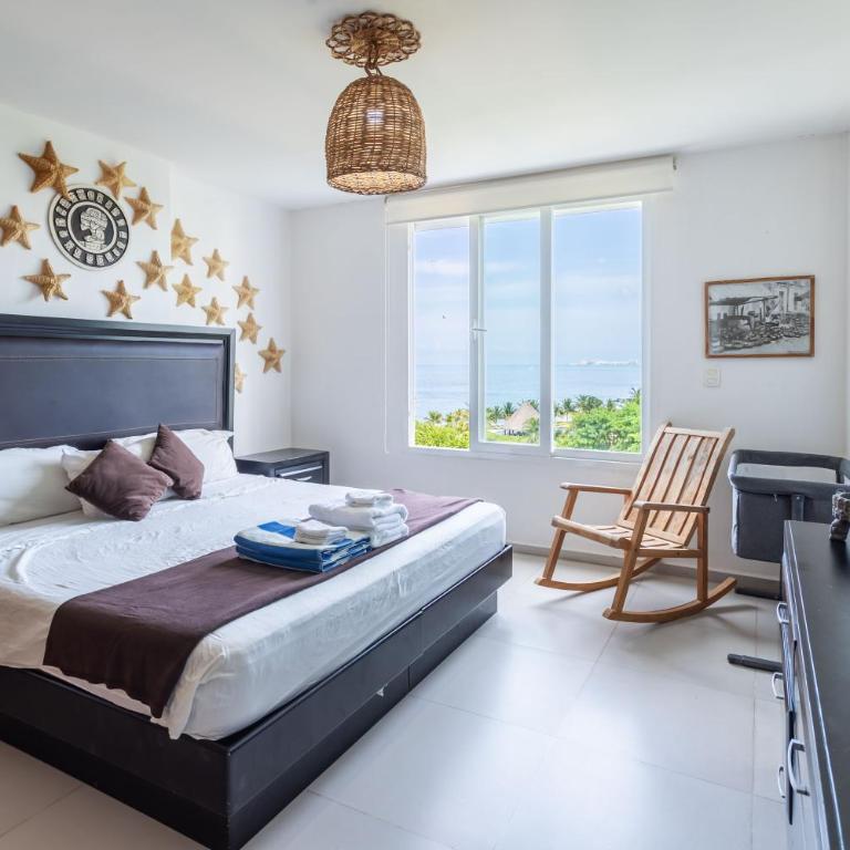Beachfront Condo AC Pool WiFi Laundry - Apartamento de 2 dormitorios con balcón y vistas al mar - 3
