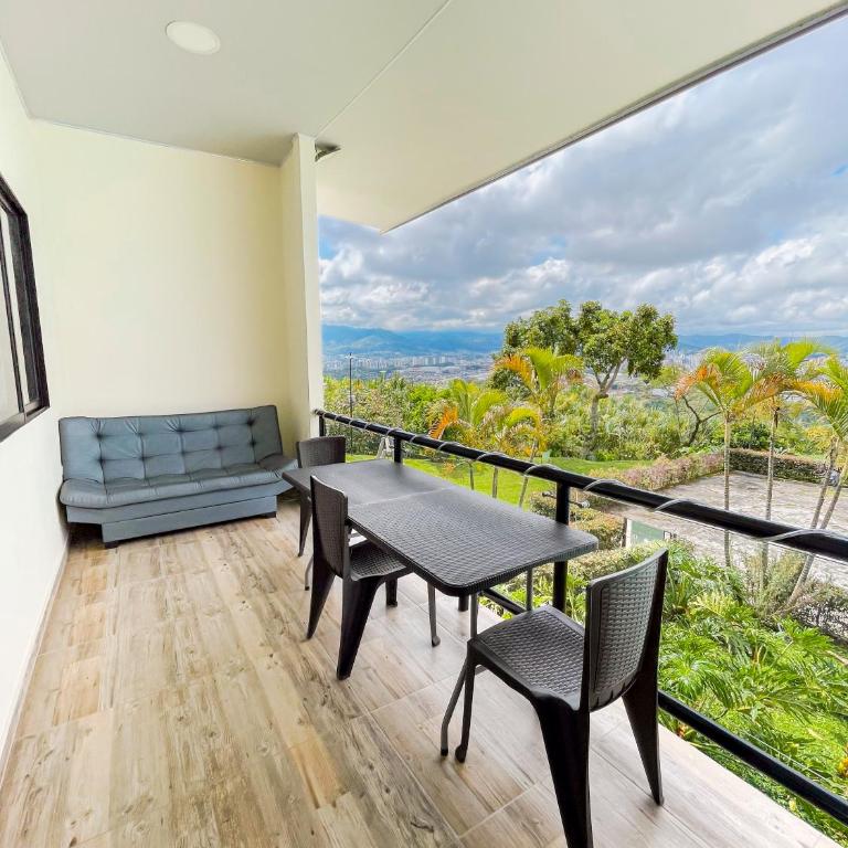 Best View Aparta Hotel - Superior Apartment with Balcony - 7