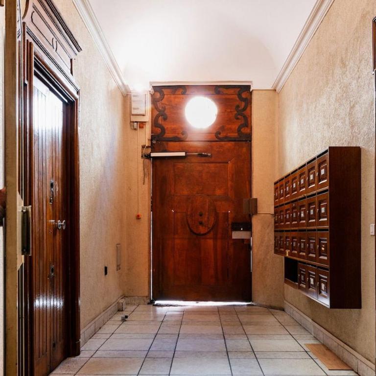 Le Haussman 4 places - Louis Pradel - Netflix - Appartement - 13