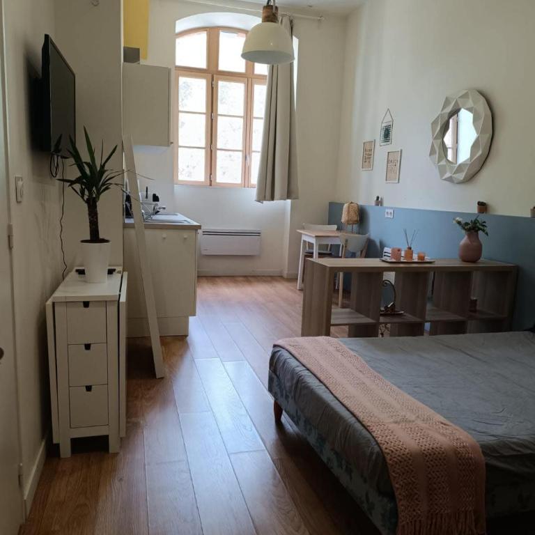 Stella Studio cosy proche tram - Parking - Apartamento - 8