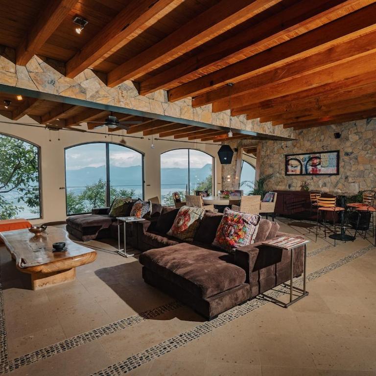 Casa Mahalo Views and Comfort El Santuario 4 BR - Casa - 52