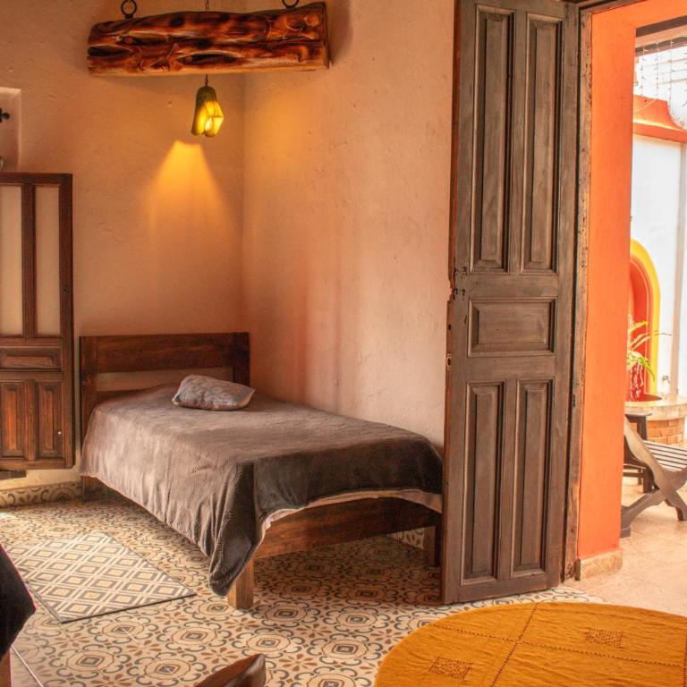 Casa Tequio - Triple Room with Private Bathroom - 1