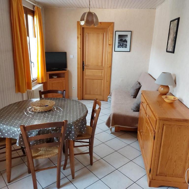 Grand 2 pièces pour 4 personnes, animaux admis - FR-1-263-613 - Apartment - 1