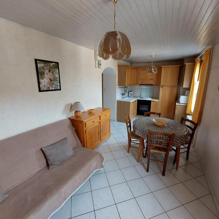 Grand 2 pièces pour 4 personnes, animaux admis - FR-1-263-613 - Apartment - 3