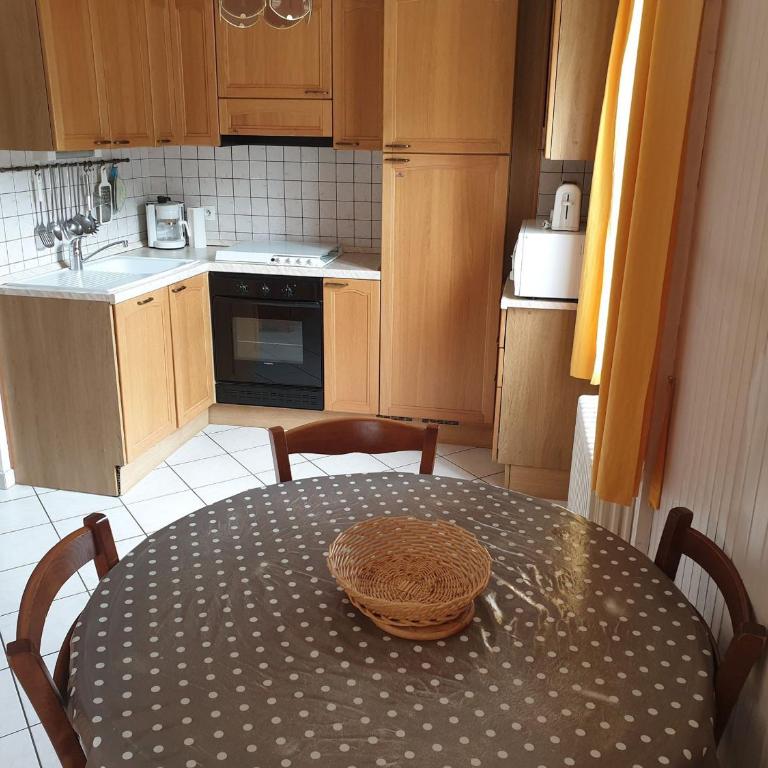 Grand 2 pièces pour 4 personnes, animaux admis - FR-1-263-613 - Apartment - 5