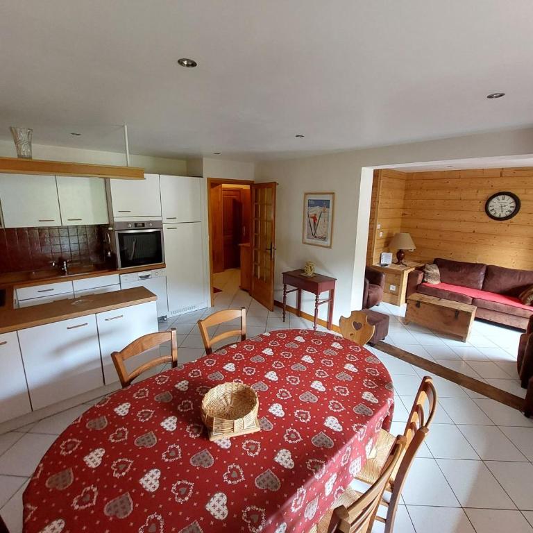 Duplex spacieux 4 pièces pour 8 personnes avec balcon, animaux acceptés - FR-1-263-612 - Apartment - 5
