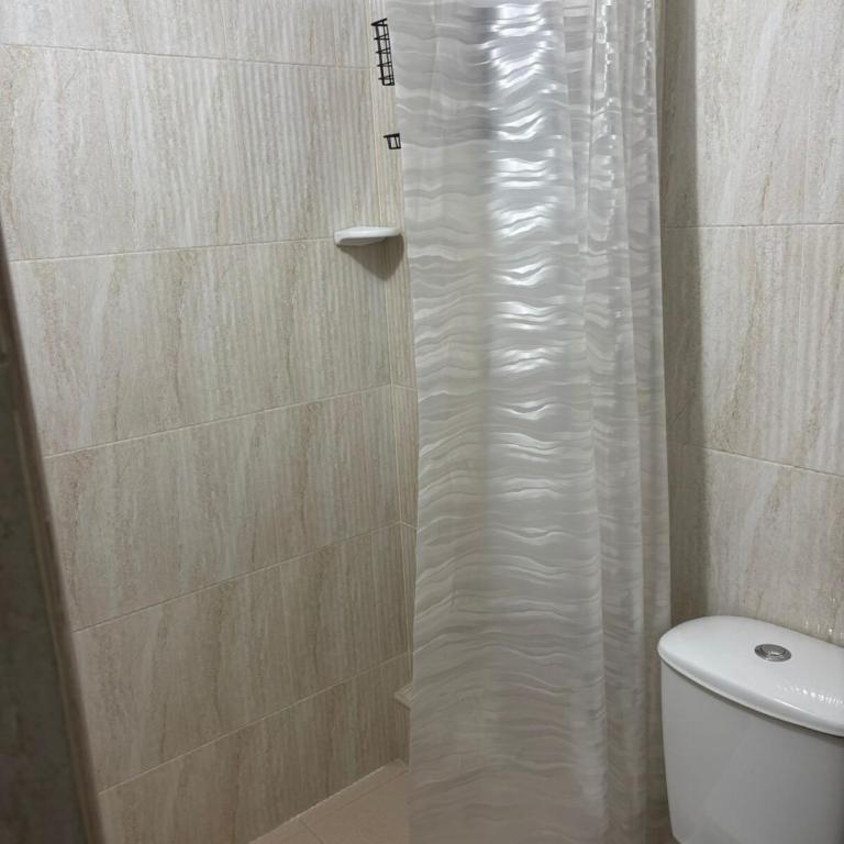 Apto en Laureles, 4 Habitaciones Ideal para Grupos - Apartment - 13