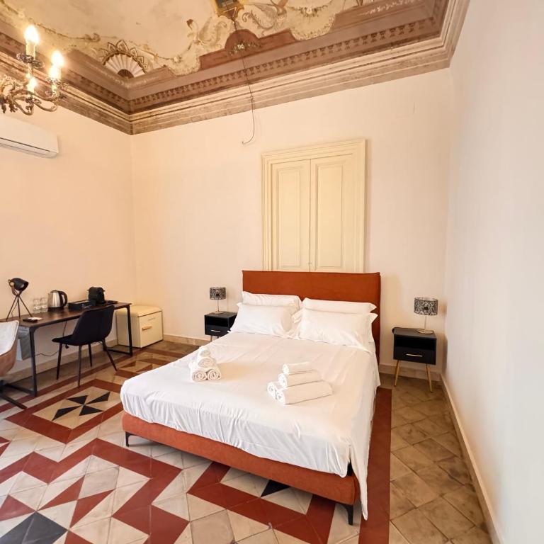 Dimore del Plebiscito B&B - Queen Room with Balcony - 1