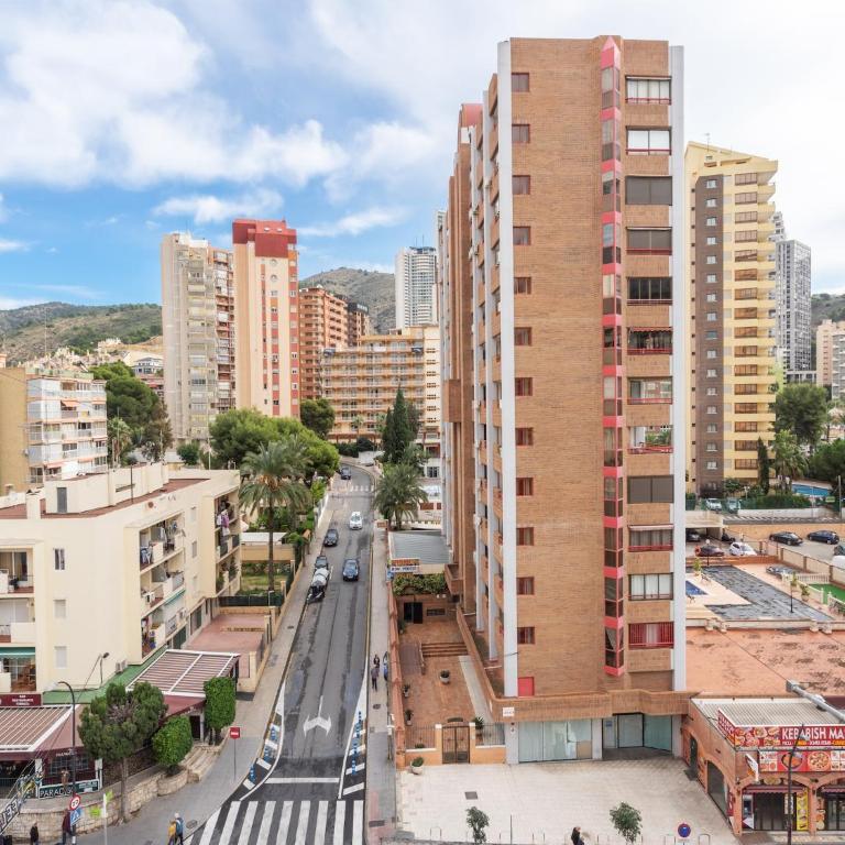 Stylish Benidorm Beach Stay - One-Bedroom Apartment - 33
