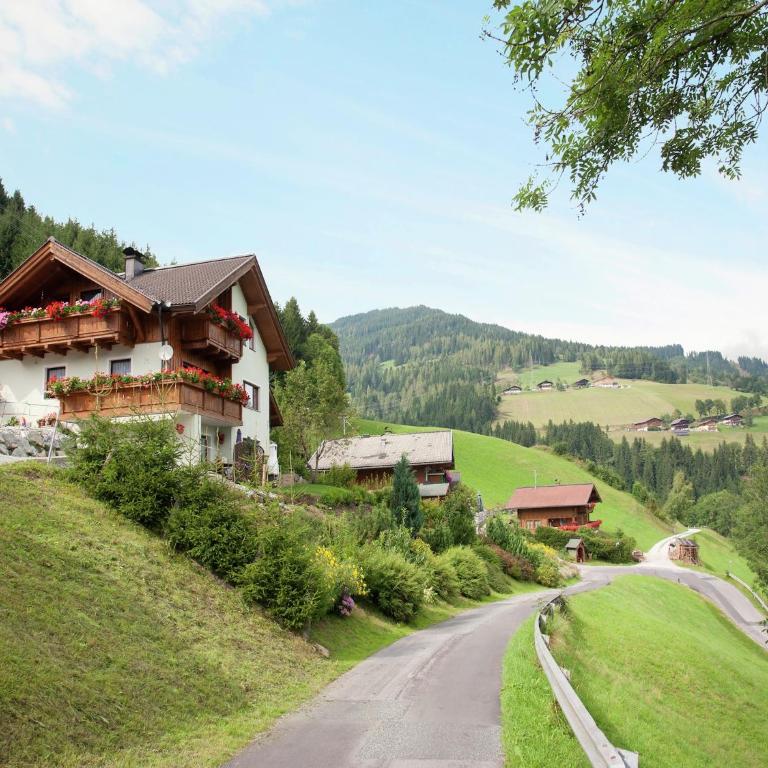 Apartment in Wagrain near Ski Slopes - Apartment mit 2 Schlafzimmern - 1