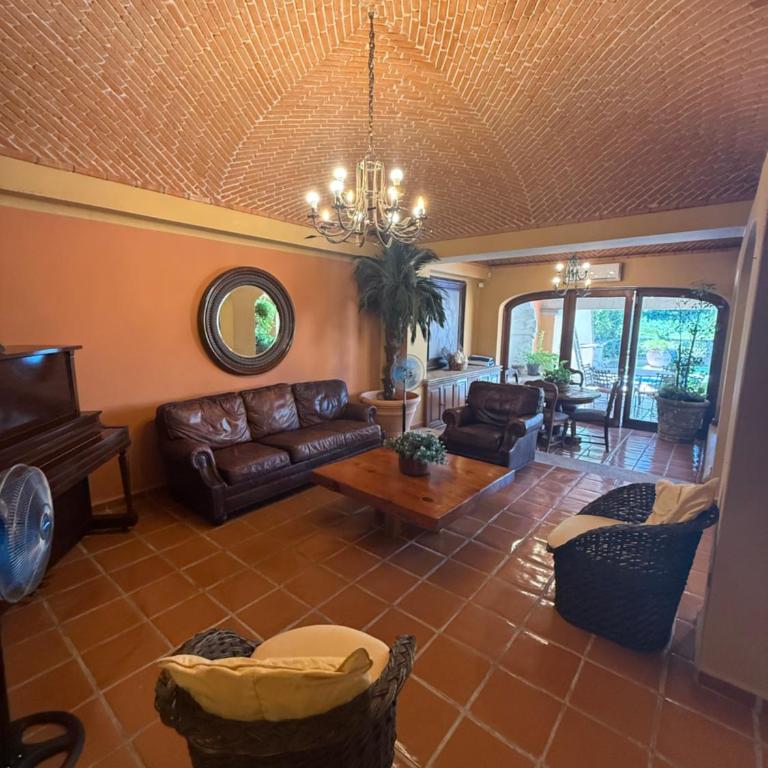 Hermosa hacienda con cenote y alberca privada - Casa de 7 dormitorios - 29