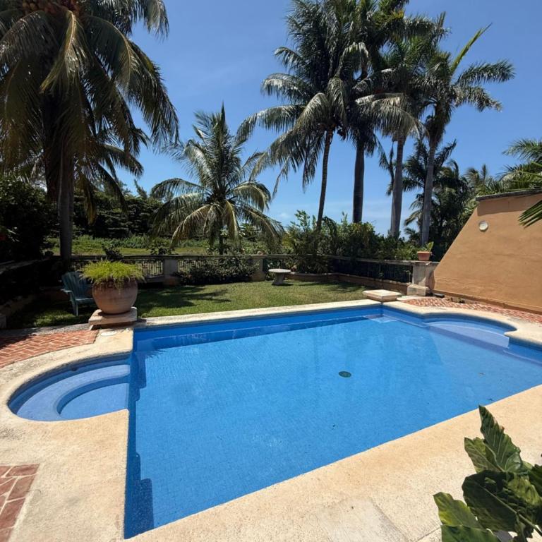 Hermosa hacienda con cenote y alberca privada - Casa de 7 dormitorios - 32