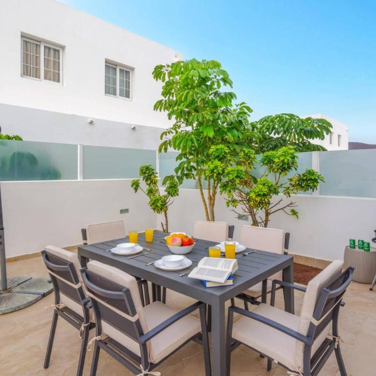 Villa Amaia by Villa Plus - Villa - 15