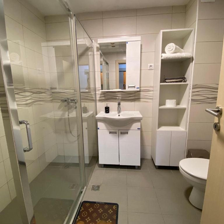 Panoramic View Apartment - Two-Bedroom Apartment - 15