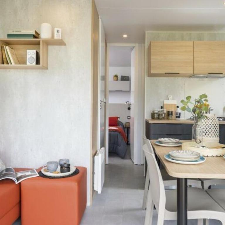 Hotel et Camping Les Rives du Loup - Bungalow Grande Vue - 4