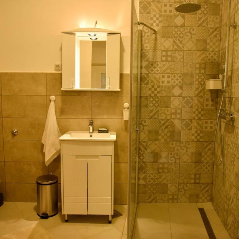 Cozy Vintage City Center - Apartman sa 2 Spavaće Sobe - 13