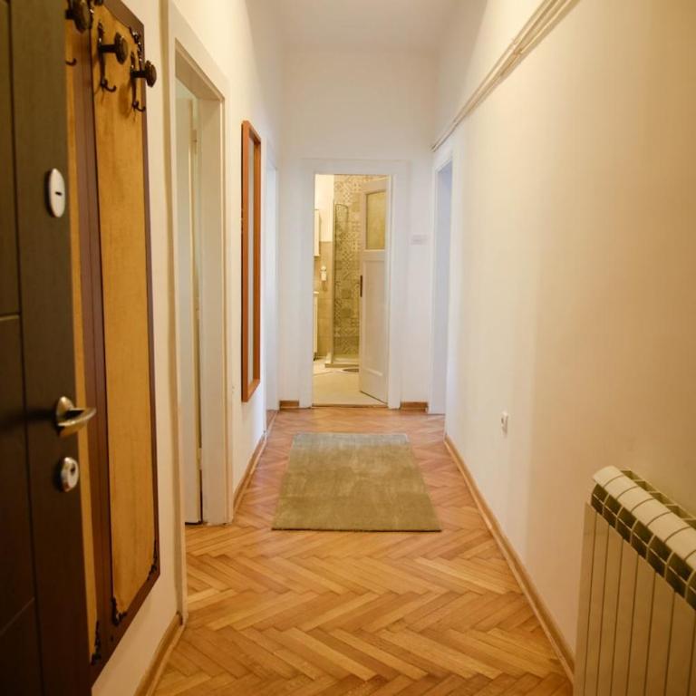 Cozy Vintage City Center - Apartman sa 2 Spavaće Sobe - 8