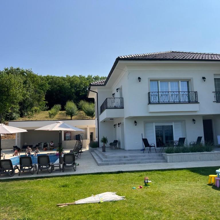 Vila sa bazenom Vrnjačka Idila - Studio sa Terasom - 47