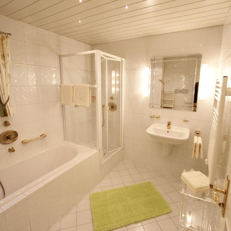 Holiday Flat Gastein near Ski Slopes - Two-Bedroom Apartment - 11