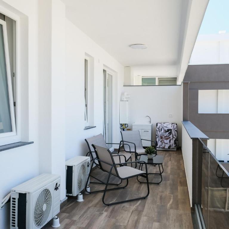 Milazzo Holiday Apartments&Rooms - LiveLoveTravel - Appartamento con Balcone - 40