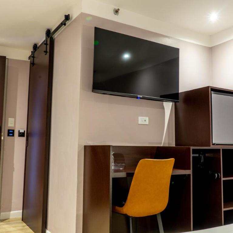 Hotel Grand Galaxie - Deluxe King Room - 11