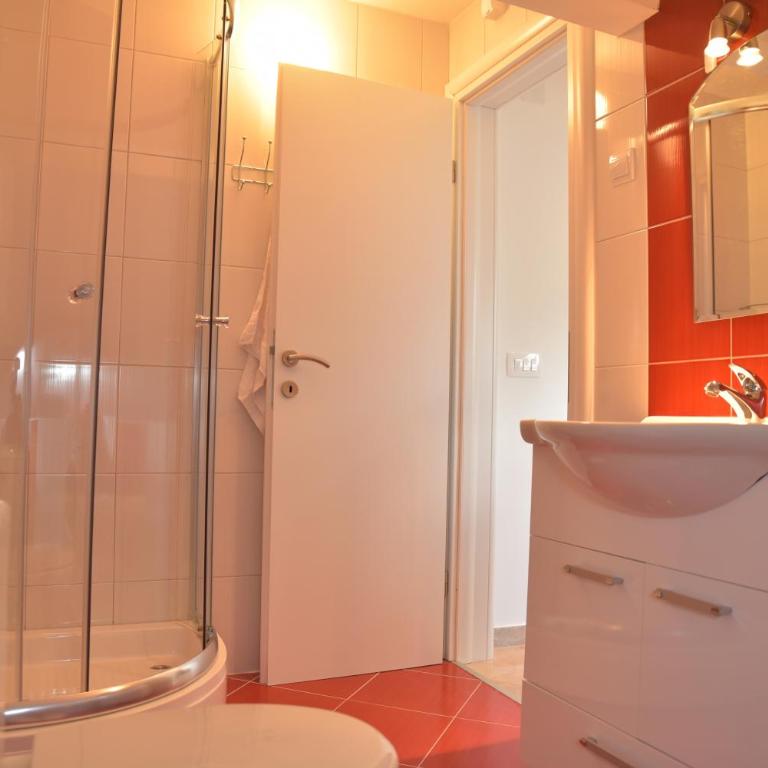 Apartmani Centar Igalo - Apartment with Sea View - Attic A5 - 5