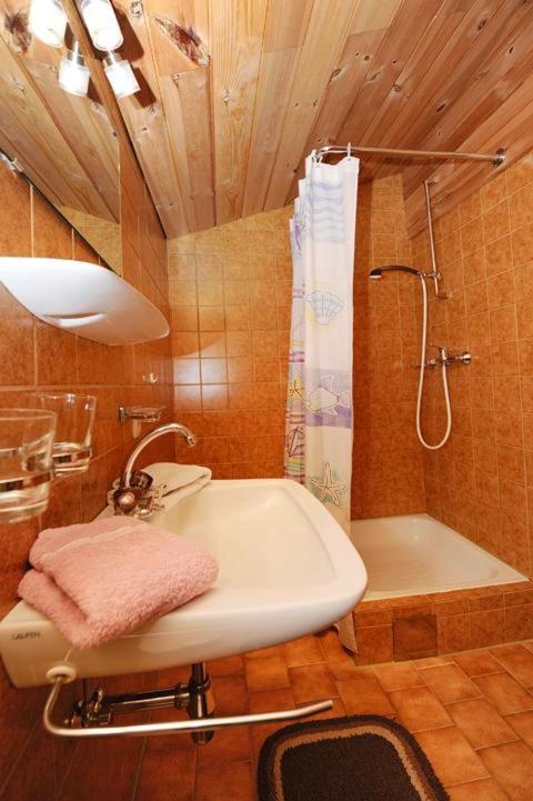 Haus Helene - Apartment mit 1 Schlafzimmer und Dusche - 4