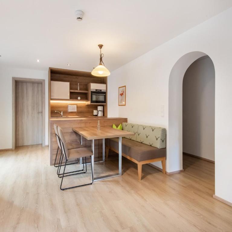 Lovely Apartment with Sauna, Ski Storage, Pool, Terrace - Appartement 1 Chambre - 8