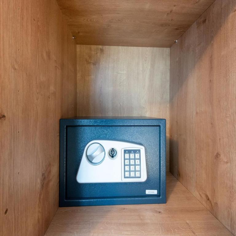 Lovely Apartment with Sauna, Ski Storage, Pool, Terrace - Appartement 2 Chambres - 35