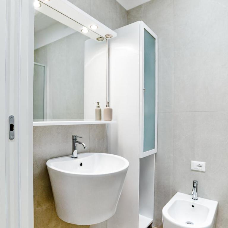 Sweet house in the heart of Bologna - Two-Bedroom Apartment - 47