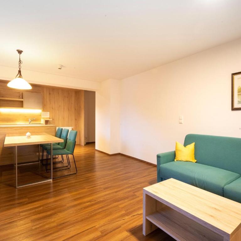 Lovely Apartment with Sauna, Ski Storage, Pool, Terrace - Appartement 2 Chambres - 12