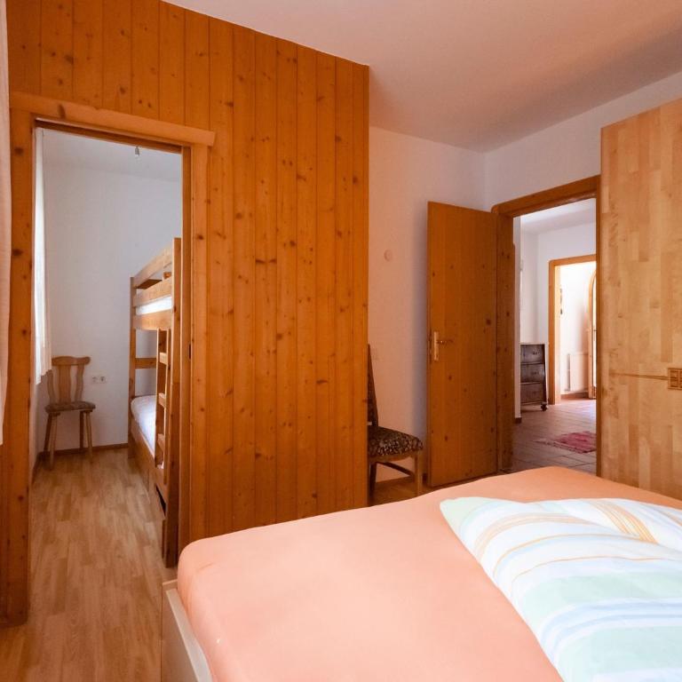 Comfortable Apartment in Mayrhofen with Garden - Two-Bedroom Apartment - 17