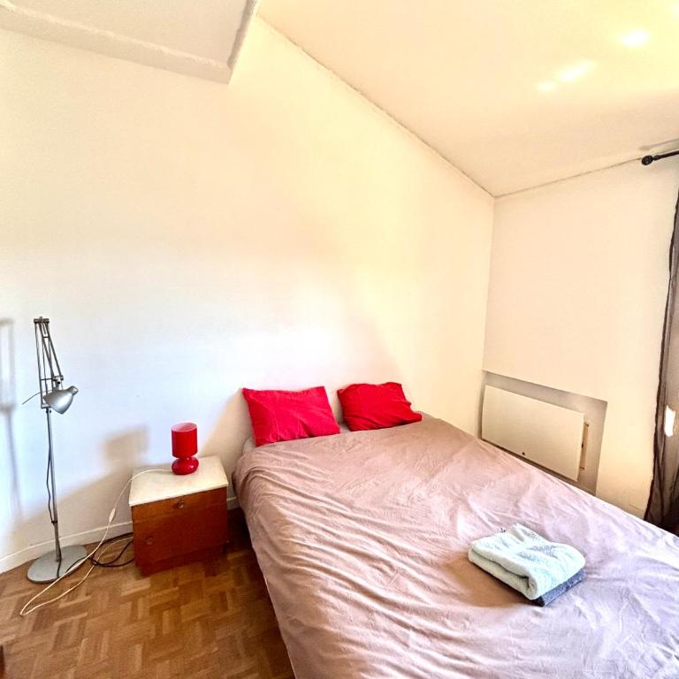 Villa Tricia Cannes - Chambre Double de Luxe avec Balcon - Vue Partielle sur Mer - 17