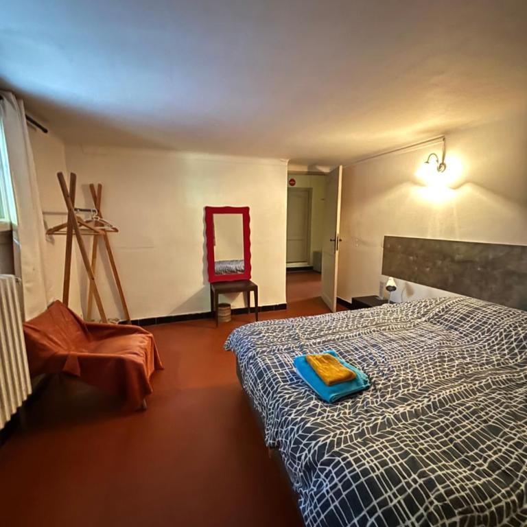Villa Tricia Cannes - Chambre Lits Jumeaux Économique avec Salle de Bains Commune - 12