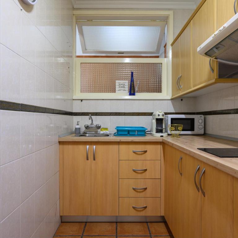 Gravina Beach Apartment 1 - One-Bedroom Apartment - 8