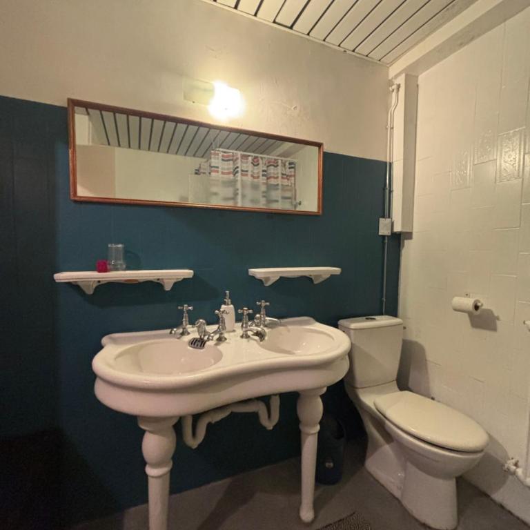 Villa Tricia Cannes - Chambre Lits Jumeaux Économique avec Salle de Bains Commune - 16
