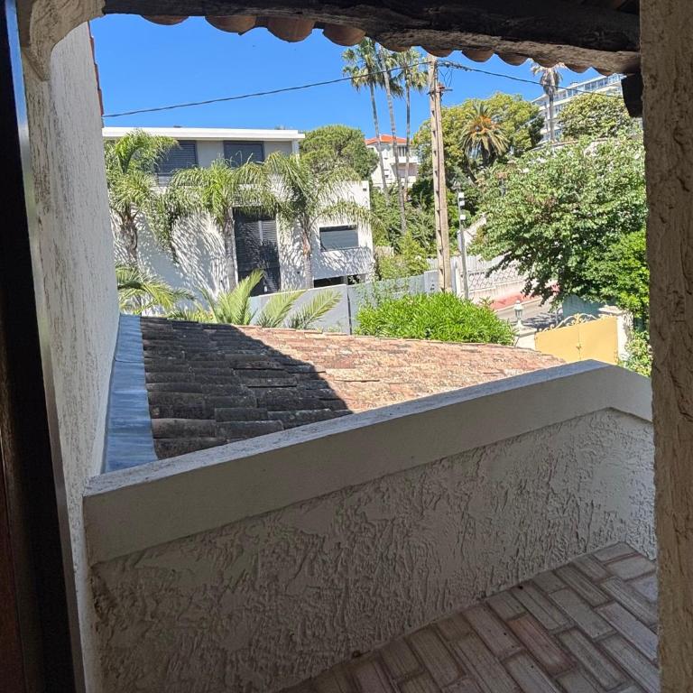 Villa Tricia Cannes - Chambre Double de Luxe avec Balcon - Vue Partielle sur Mer - 21