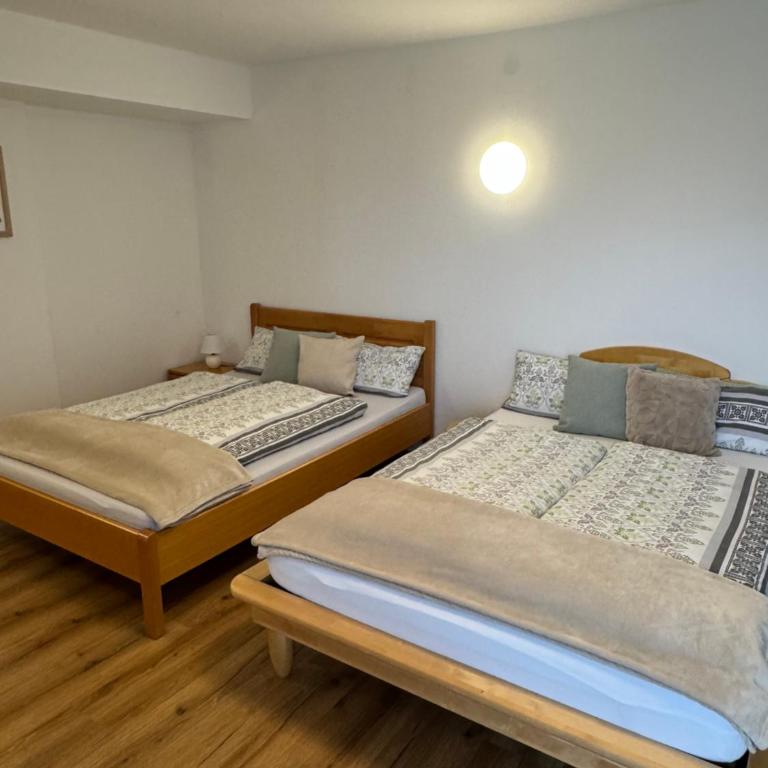 Karawankenblick - Familienzimmer mit Balkon - 5