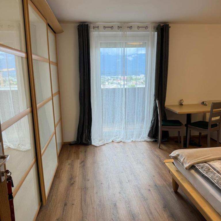 Karawankenblick - Familienzimmer mit Balkon - 4