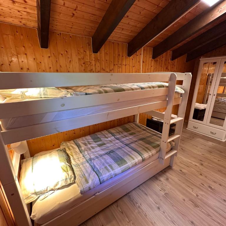 Chalet l'Aiglon Valais - Vue, Confort, Jacuzzi - Chalet - 10