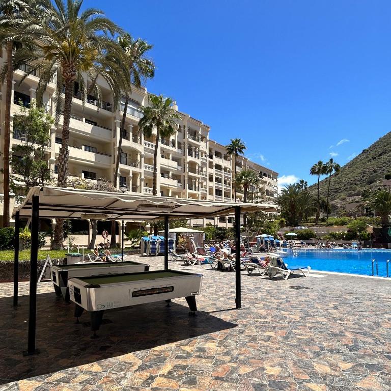 Pool view 2 bed duplex in Castle Harbour C207 - Apartment with Pool View - 20