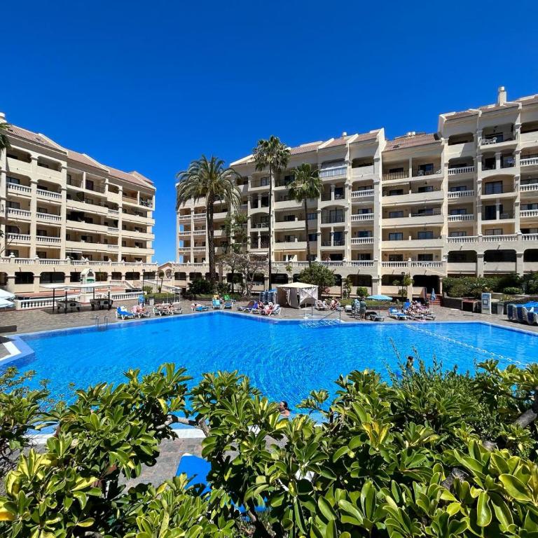Pool view 2 bed duplex in Castle Harbour C207 - Apartment with Pool View - 8