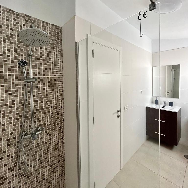 Pool view 2 bed duplex in Castle Harbour C207 - Apartment with Pool View - 7